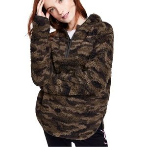 Tommy Hilfiger Camo Fleece Quarter Zip Hooded Pullover